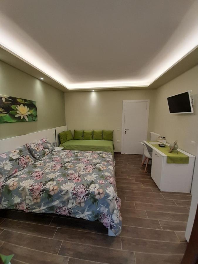 L'Oasi Di Venere Bed And Breakfast Caserta Exterior foto